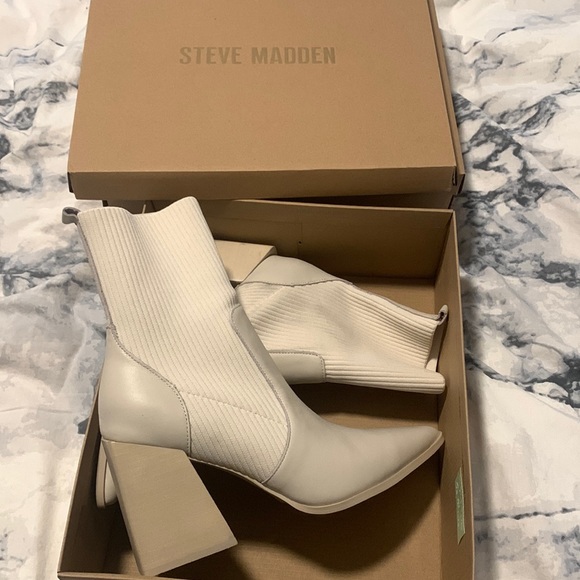 Steve Madden Shoes - Steve Madden Womens tackle block heel know sock bootie in nude